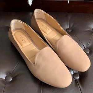 Me Too tan flat loafer slides, women’s size 12